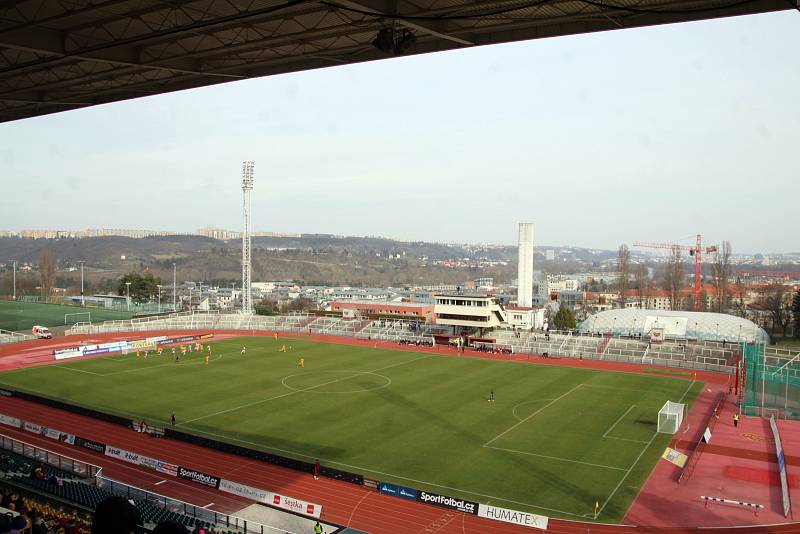 Dukla na Julisce přehrála rezervní tým Slavie 4:1.