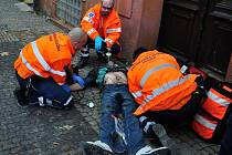 Útoky končící zraněním jsou pro záchranáře velmi demotivující a chuť do práce jim prý rozhodně nepřidají