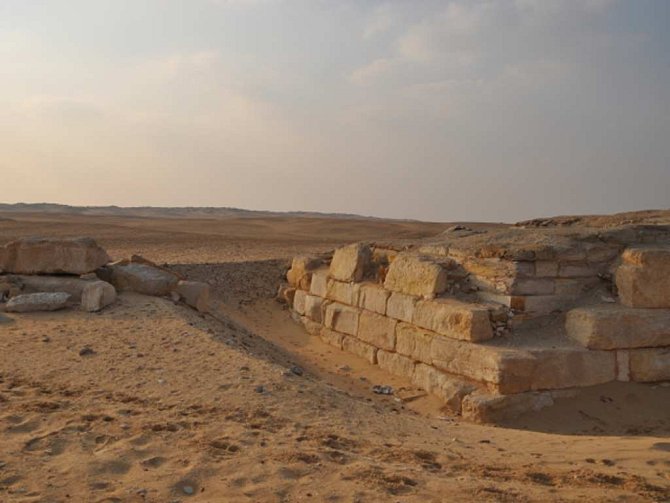 Hrobka královny Chentkaus III., kterou objevili čeští egyptologové