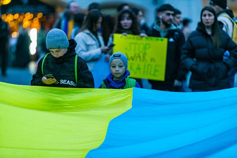 Z demonstrace Křídla pro Ukrajinu #WingsForUkraine, kterou uspořádala platforma Stojíme za Ukrajinou na Staroměstském náměstí v Praze 15. března 2022.