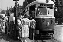 Dopravní podnik hlavního města (DPP) vypravil opět na linku č. 2 vůz z roku 1952 s označením T1 ev. č. 5002.