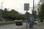 Na několika místech v Praze se objevilo nové dopravní značení.