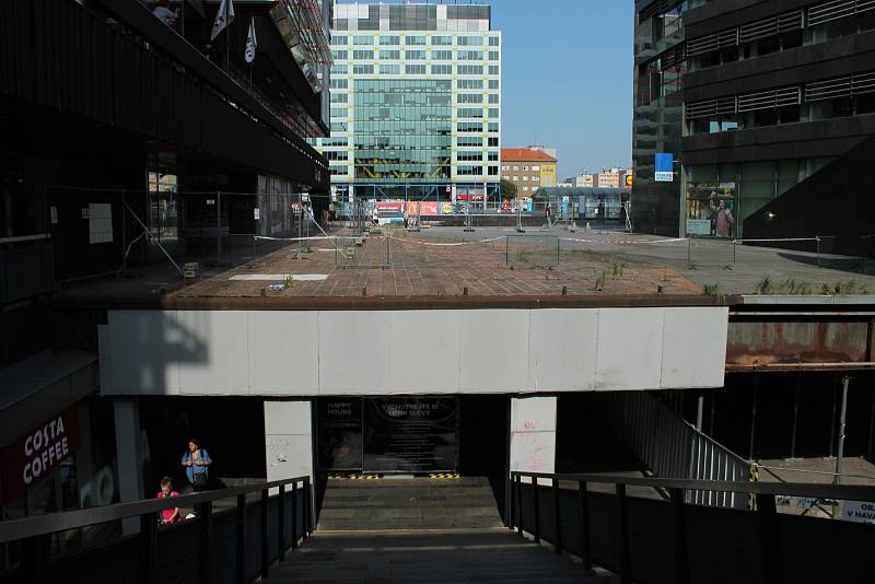 Opravy terasy u metra Budějovická začnou ještě v roce 2019.