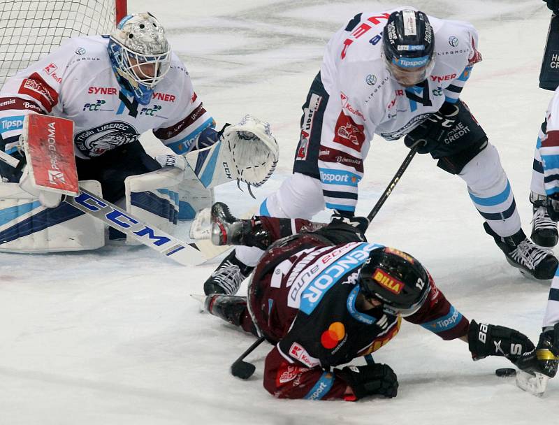 Druhý zápas semifinále play off Tipsport extraligy: HC Sparta - Bílí tygři Liberec 1:3