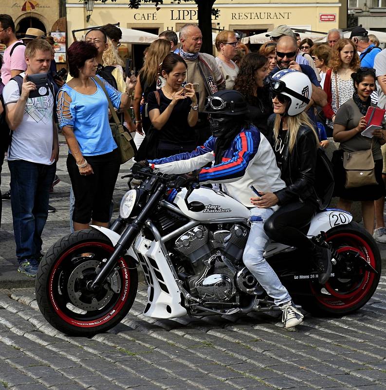 Spanilá jízda v rámci Prague Harley Days 2016.