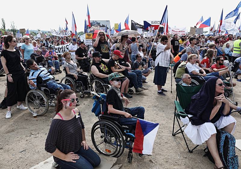 Demonstrace na Letné 23.června.