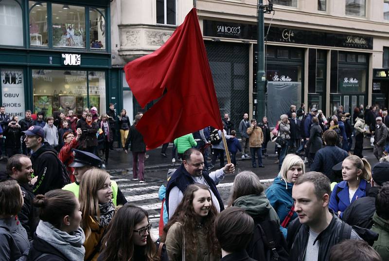 Výročí Sametové revoluce v Praze 17. listopadu.