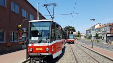 Tramvaje typu T6A5 po více než čtvrt století v Praze dojezdily.