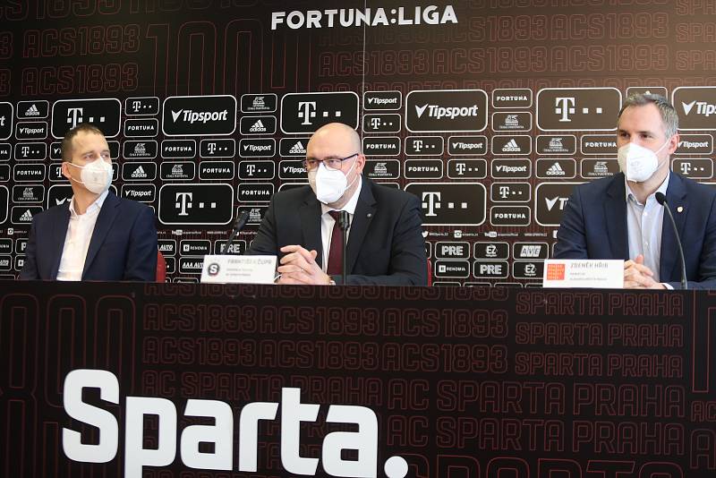 Nová očkovací centra - Sparta Praha a Slavia Praha byla slavnostně představena.
