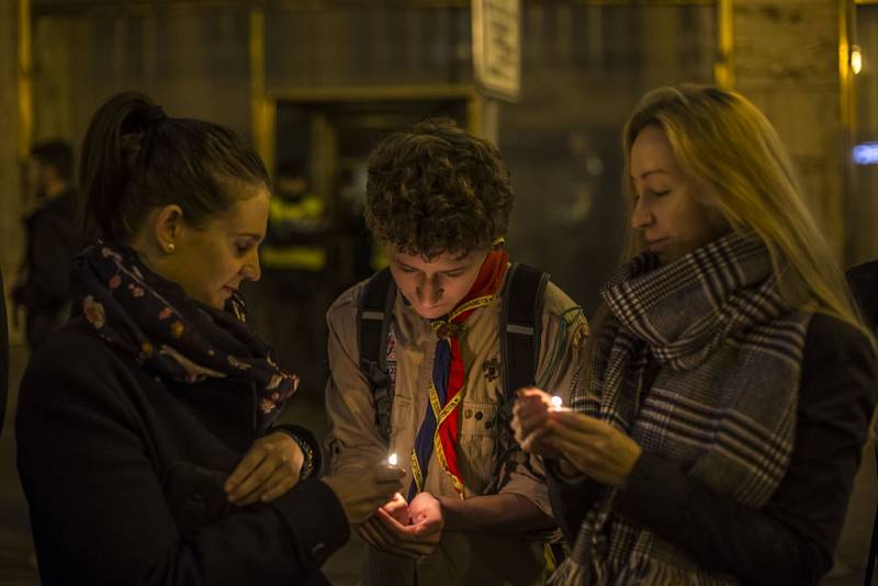 Oslavy 26. výročí Sametové revoluce 17. listopadu na Albertově v Praze.