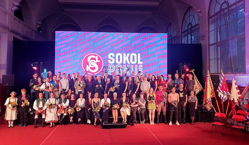 Sokol roku 2020 - společná fotka oceněných, zdroj Česká obec sokolská