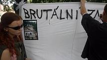 Demonstrace na podporu vyklizeného squattu Milada.