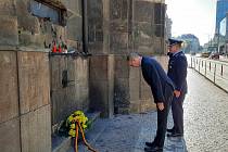 Německý velvyslanec Christoph Israng ocenil 18. 6. 2021 statečnost parašutistů, kteří provedli útok na Reinharda Heydricha.