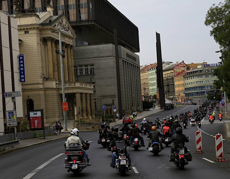 Spanilá jízda v rámci Prague Harley Days 2016.