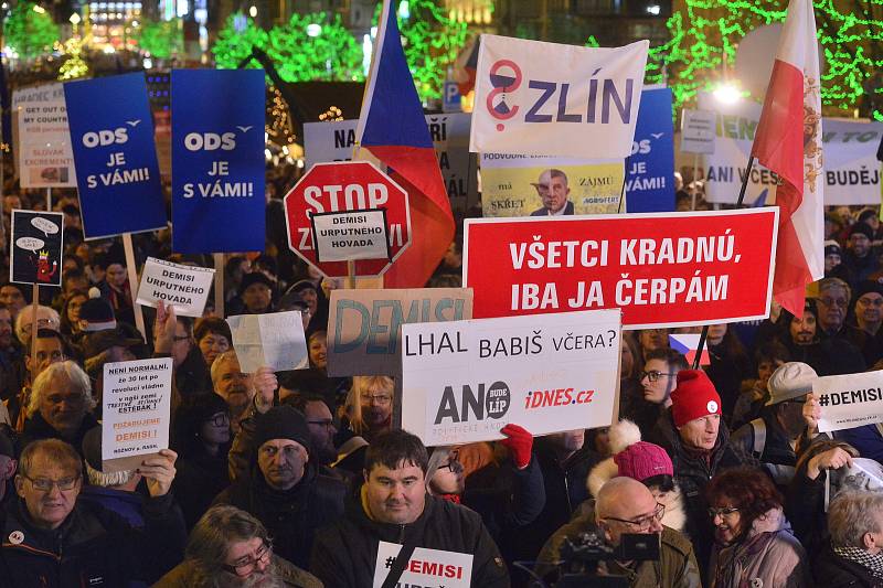 Demonstrace za odstoupení Andreje Babiše na Václavském náměstí v Praze - 10. prosince 2019