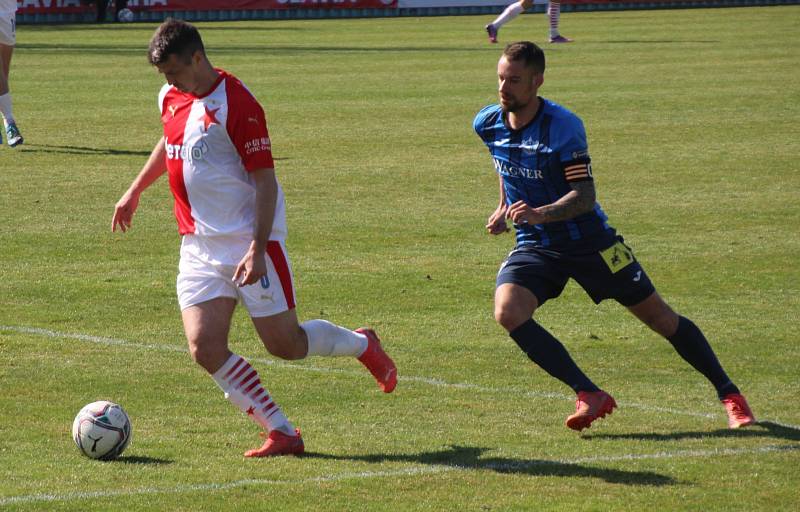 Béčko Slavie remizovalo na domácím trávníku s Domažlicemi 1:1.