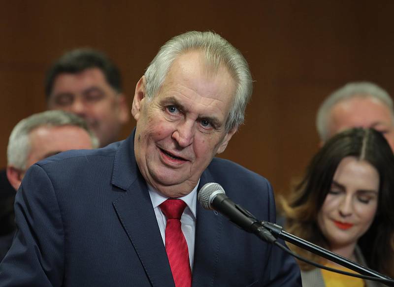 Štáb prezidenta Miloše Zemana v Top hotelu Praha. Prezident Miloš Zeman obhájil.