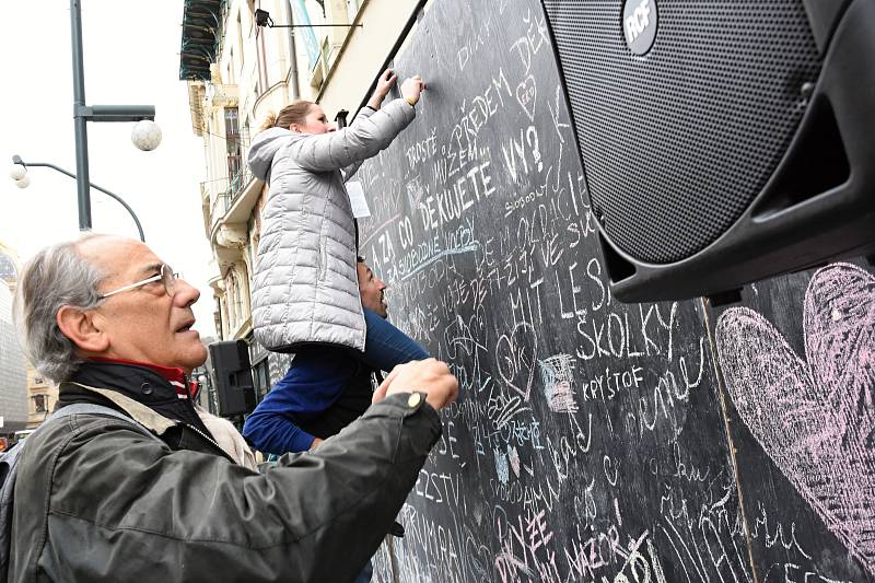 Poklidné akce v centru Prahy k 17. listopadu