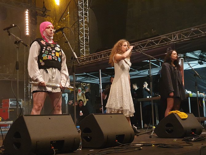 Ruská punková kapela Pussy Riot, která patří k velkým kritikům ruského prezidenta Vladimira Putina.