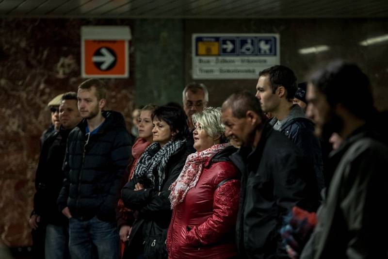 Pátý ročník akce Nalaďte se v metru, který pořádá Dopravní podnik hlavního města Prahy, se uskutečnil ve čtvrtek 28. dubna 2016 v několika vestibulech pražského metra.