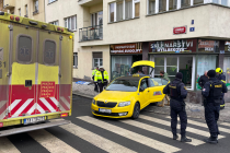 Nehoda v ulici Myslbekova v Praze 6, 30. ledna 2023.