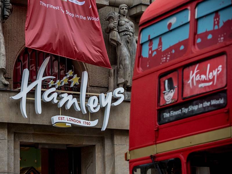 Hamleys otevřel v Praze největší hračkářství ve střední Evropě.