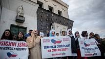 Muslimové se symbolicky zúčastnili katolické mše, aby odsoudili nedávné teroristické útoky v Evropě 