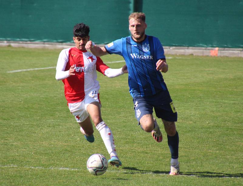 Béčko Slavie remizovalo na domácím trávníku s Domažlicemi 1:1.