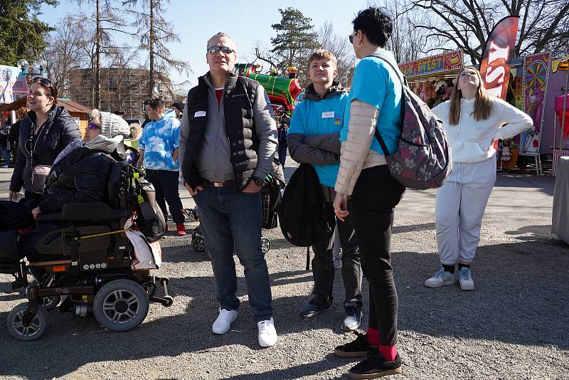 Den pro handicapované, děti z azylových domů a děti uprchlíků z Ukrajiny se konal v Praze na Matějské pouti.