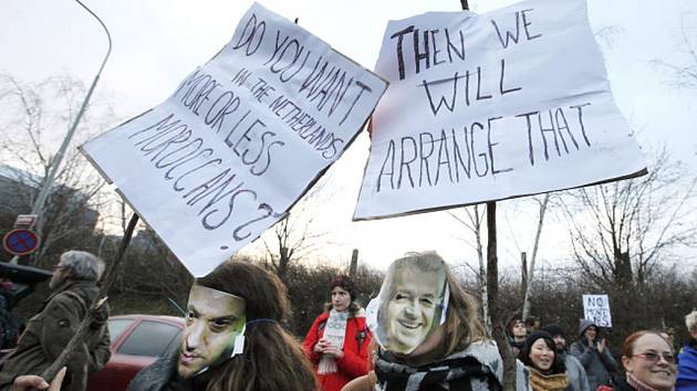 Demonstrace proti konferenci nacionalistů v Praze.