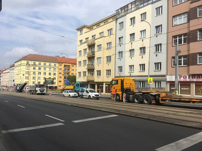 Rekonstrukce vozovky v žižkovské ulici Jana Želivského.