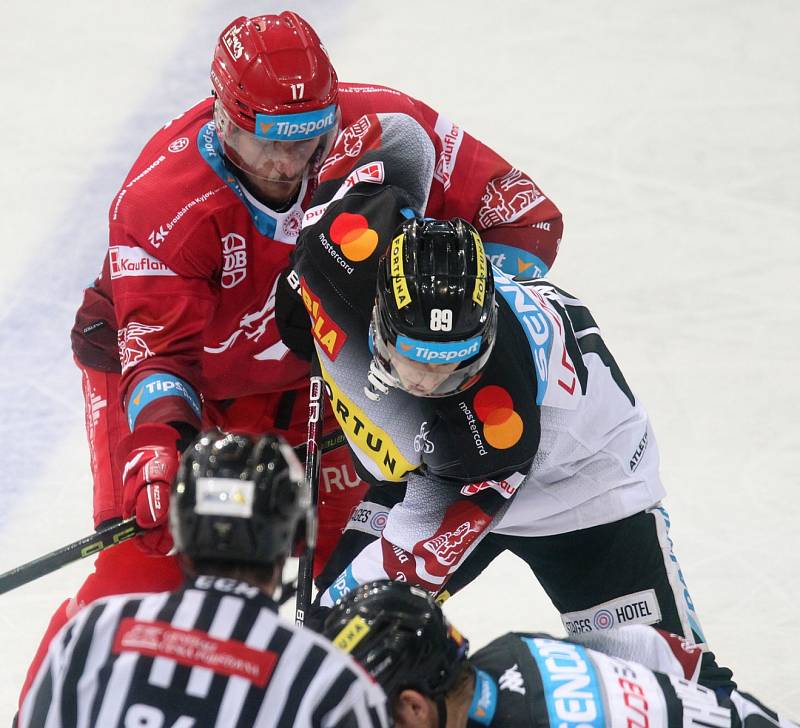 Sparta prohrála s Třincem páté čtvrtfinále 0:3 a je krok od konce sezony. Třinec bude doma útočit na postup