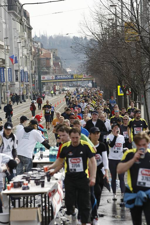 Jubilejní patnáctý ročník Prague International Marathon běžeckého seriálu (PIM) se konal 28. března 2009. 