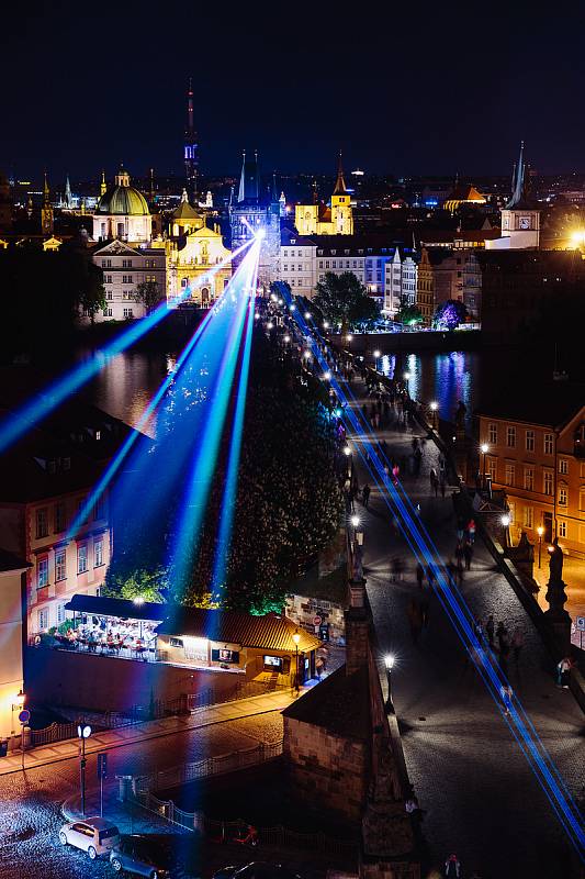 Signal Festival oslaví společně s výzkumným centrem zaměřeným na laserové technologie ELI Beamlines z Dolních Břežan Mezinárodní den světla.