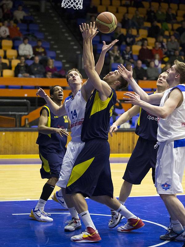 Basketbalisté USK porazili Opavu 86:57.