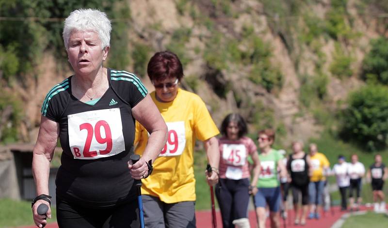 Z druhého ročníku Sportovních her seniorů na stadionu Na Kotlářce v Praze.