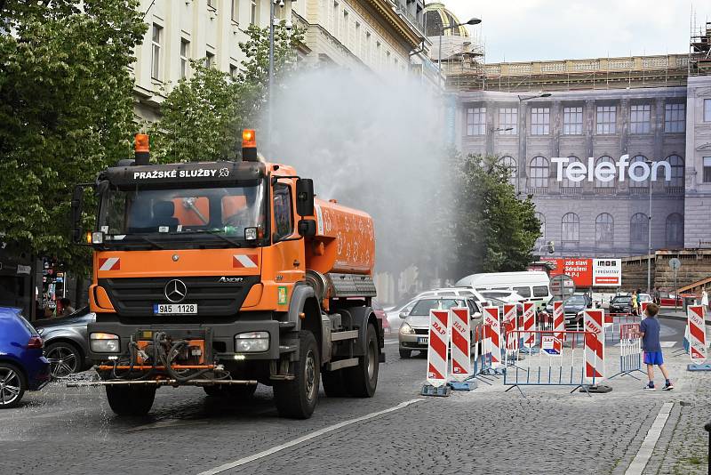 Tropické počasí v Praze.