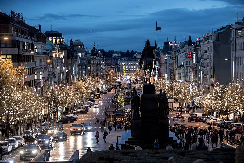 Vánoční výzdoba na pražském Václavském náměstí, 2018.