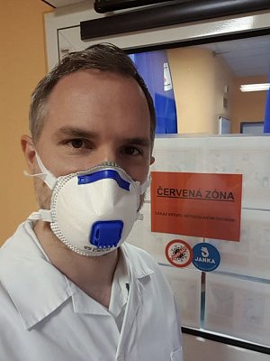 Pražský primátor Zdeněk Hřib (Piráti) se chystá nastoupit jako dobrovolník do nemocnice. Hřib absolvoval lékařskou fakultu.