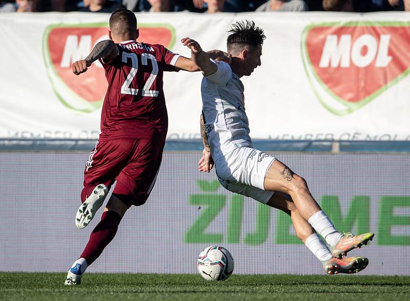 Slovácko porazilo ve finále MOL Cupu Spartu 3:1 a slaví historický úspěch.