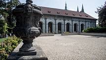 Pražský hrad 31. května v Praze. Míčovna v Královské zahradě.