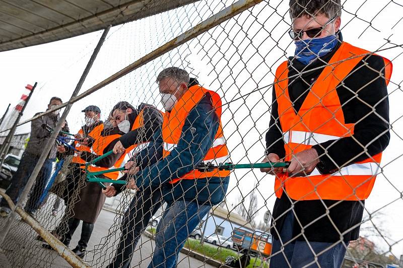 Slavnostní zahájení stavby nové tramvajové smyčky na Zahradním Městě.