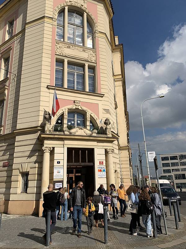 Praha 7 - volby na Základní škole na Strossmayerově náměstí.