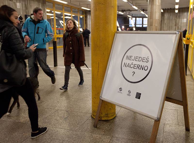 Akce revizor 7.listopadu - metro Florenc.