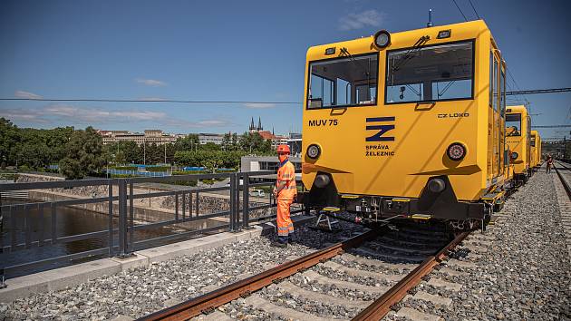 Novináři si mohli prohlédnout zrekonstruovaný Negrelliho viadukt v centru Prahy 29. května 2020.