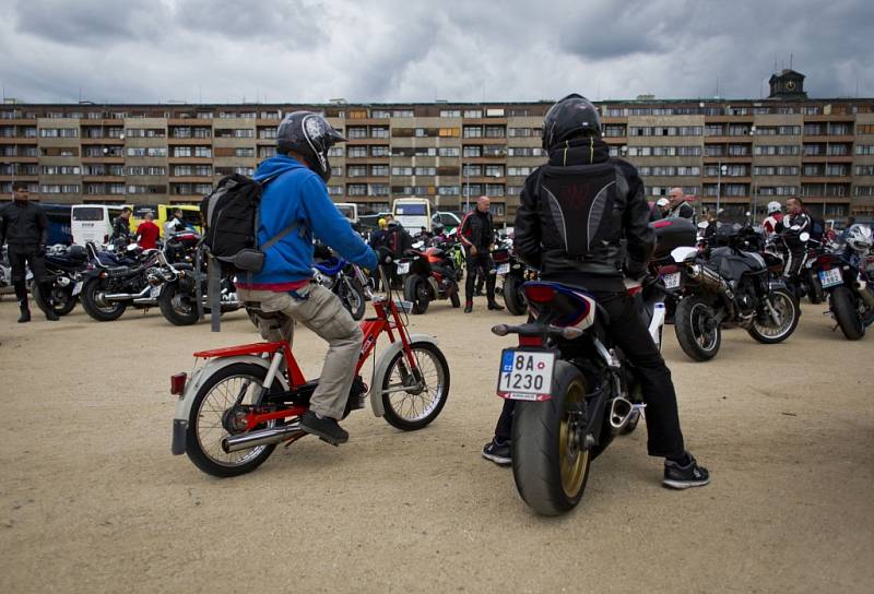 Na pražskou Letnou se v pátek 20. června 2014 sjeli motorkáři z různých koutů České republiky, aby podpořili brněnský závod mistrovství světa silničních motocyklů.