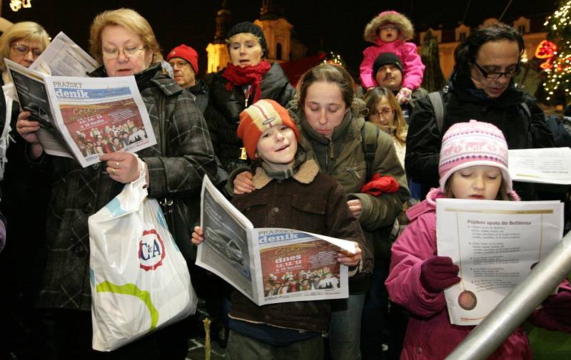 Česko zpívá koledy na Staroměstském náměstí