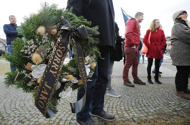 Desítky lidí vyjádřily nesouhlas s výroky A. Babiše na adresu redaktorů ČT