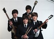 Užijte si písničky legendárních Beatles v podání revivalové kapely The Backwards.