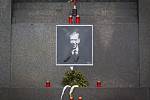 Na několika místech v Praze si lidé ve čtvrtek 18. prosince 2014 připomněli třetí výročí úmrtí exprezidenta Václava Havla.